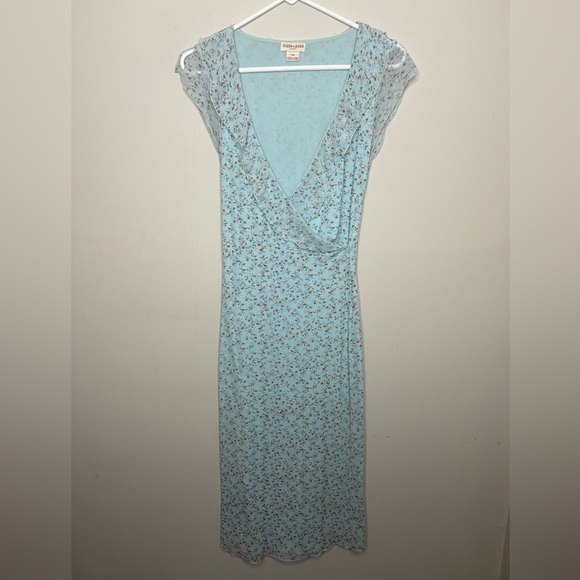 Vintage Dresses & Skirts - Vintage Y2K Guess Jeans Ruffle Light Blue Floral Print Midi Dress Size Small/6